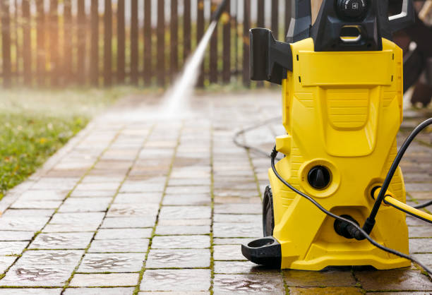 Best Sidewalk and Walkway Cleaning  in Hubbard, TX